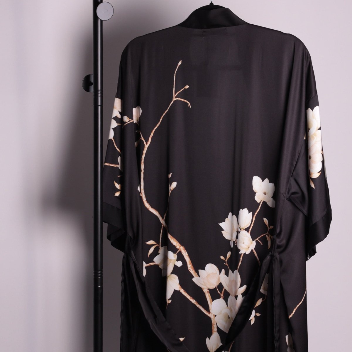 Kimono Dames Satijn - Magnolia Noir - Kimomi