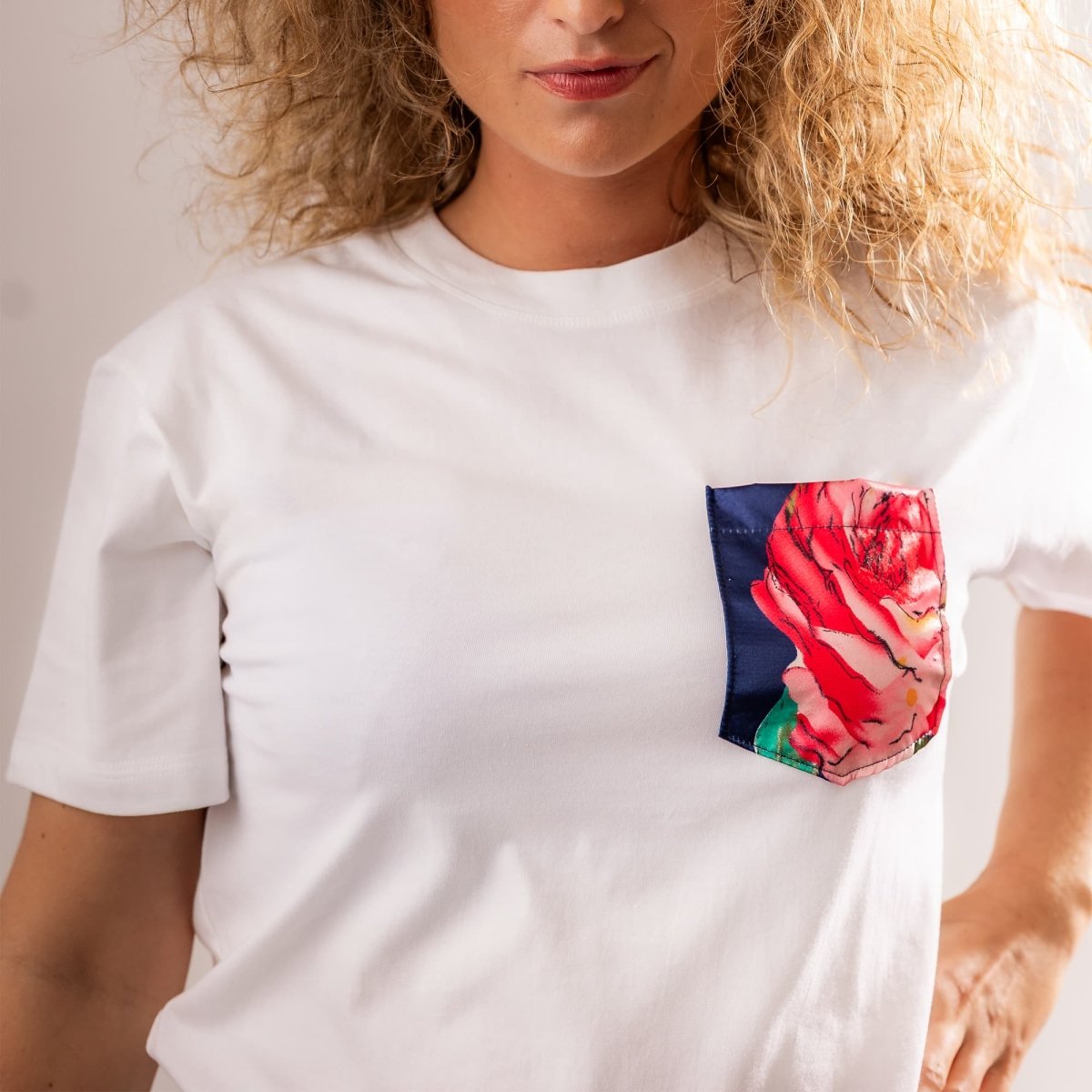 Kimotee Essentials - Santorini T-shirt - Kimomi