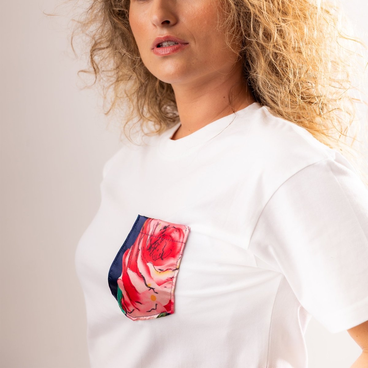 Kimotee Essentials - Santorini T-shirt - Kimomi