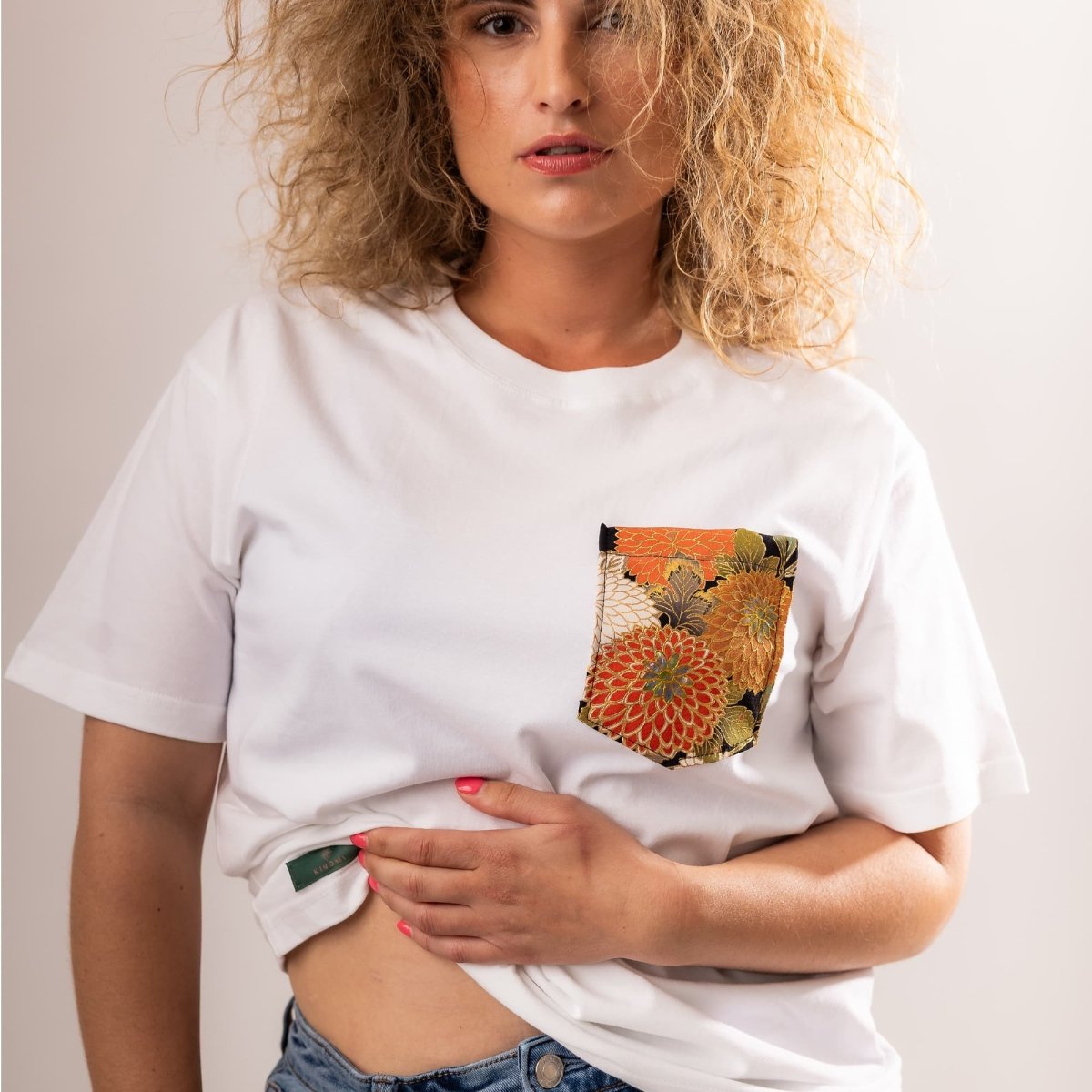Kimotee Treasures - Golden Kiku T-shirt - Kimomi