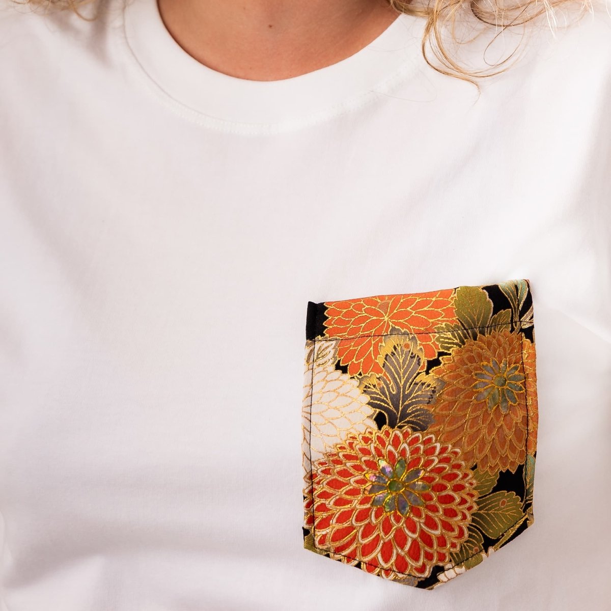 Kimotee Treasures - Golden Kiku T-shirt - Kimomi
