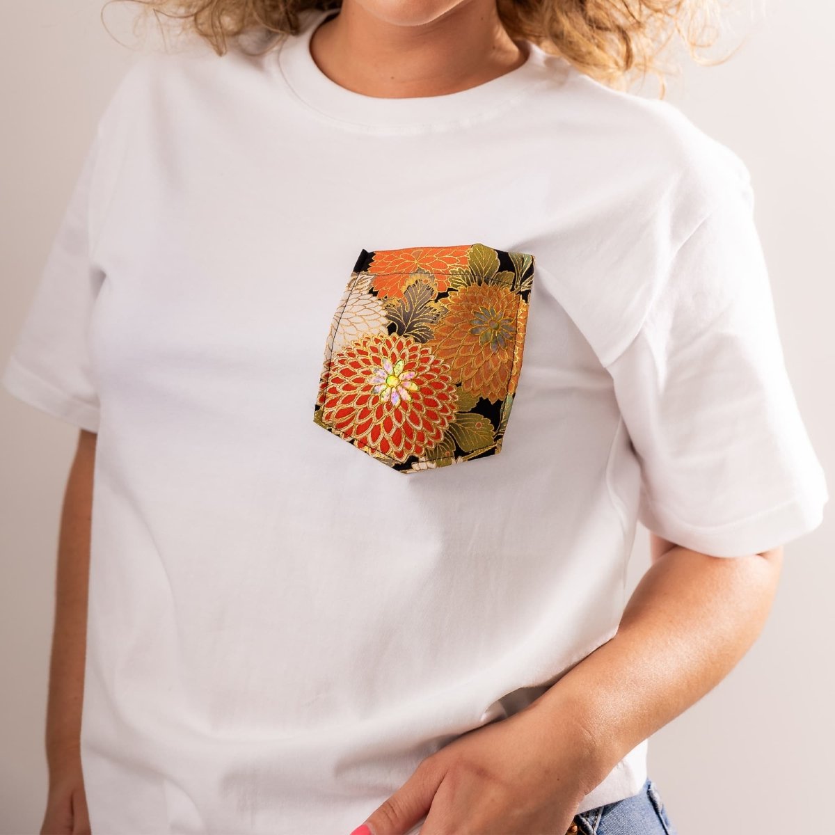 Kimotee Treasures - Golden Kiku T-shirt - Kimomi