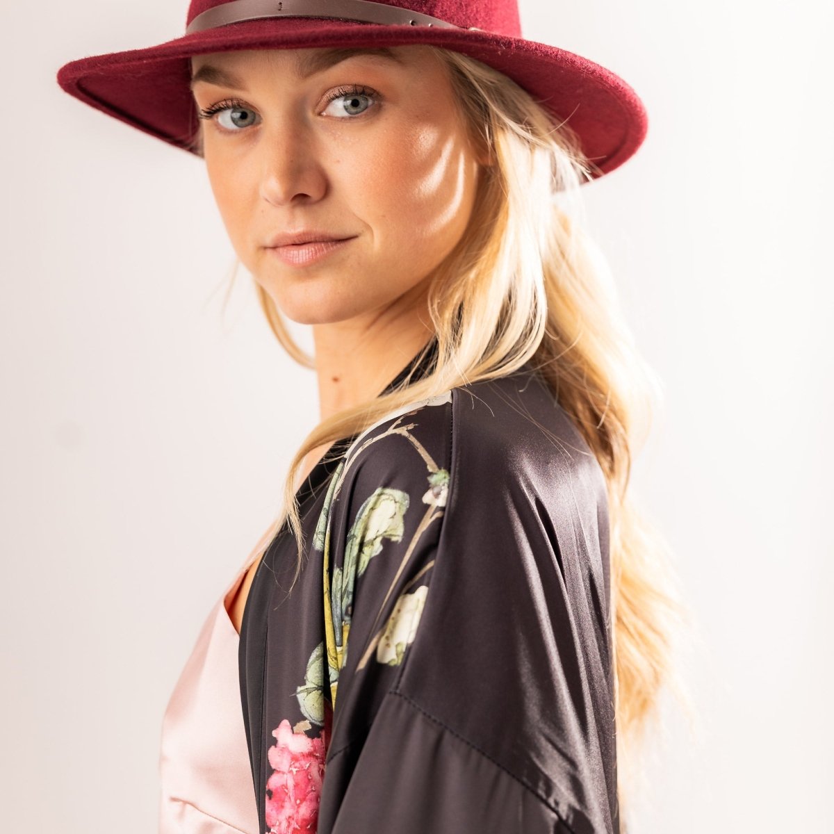 Kimono Dames Satijn - Kuro Grace - Kimomi